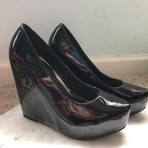 GLAZE Black high platform heels